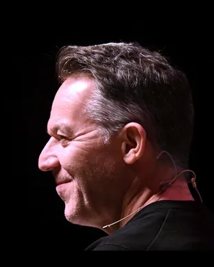 Live concert by Greg Gutfeld