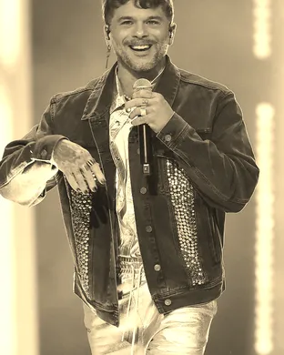 Live concert by Pedro Capo